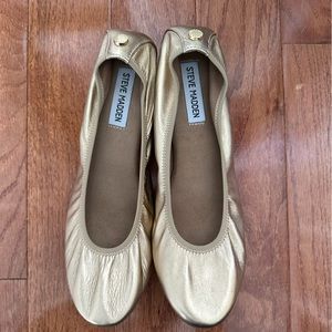 Steve Madden gold metallic ballet flats